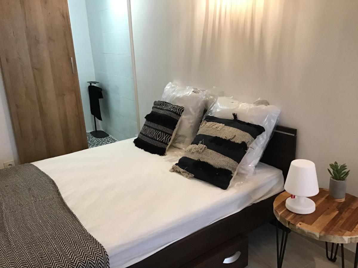 Apartamento Loft Avec Beaucoup De Cachet Centre Historique Montpellier Exterior foto